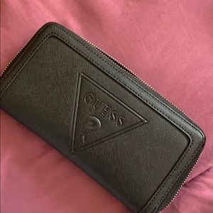 GUESS wallet